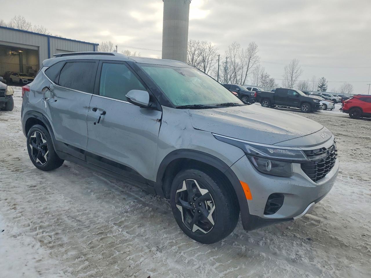 2025 KIA SELTOS EX photo 7