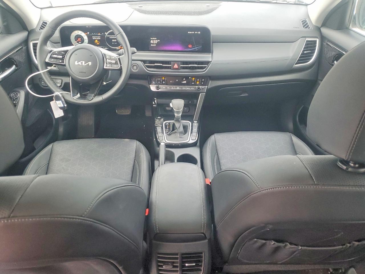 2025 KIA SELTOS EX photo 15