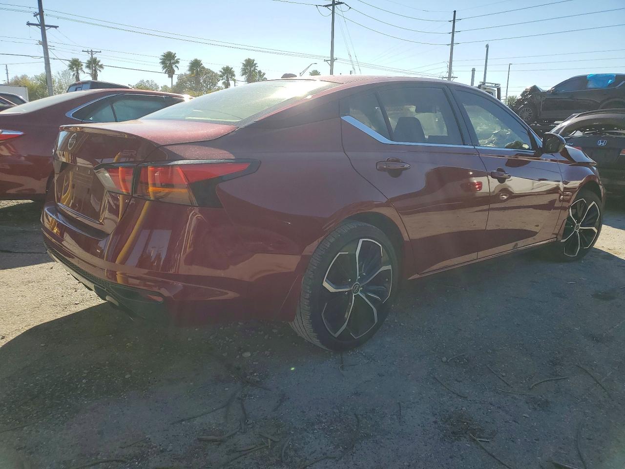 2024 NISSAN ALTIMA 2.5 SR photo 3