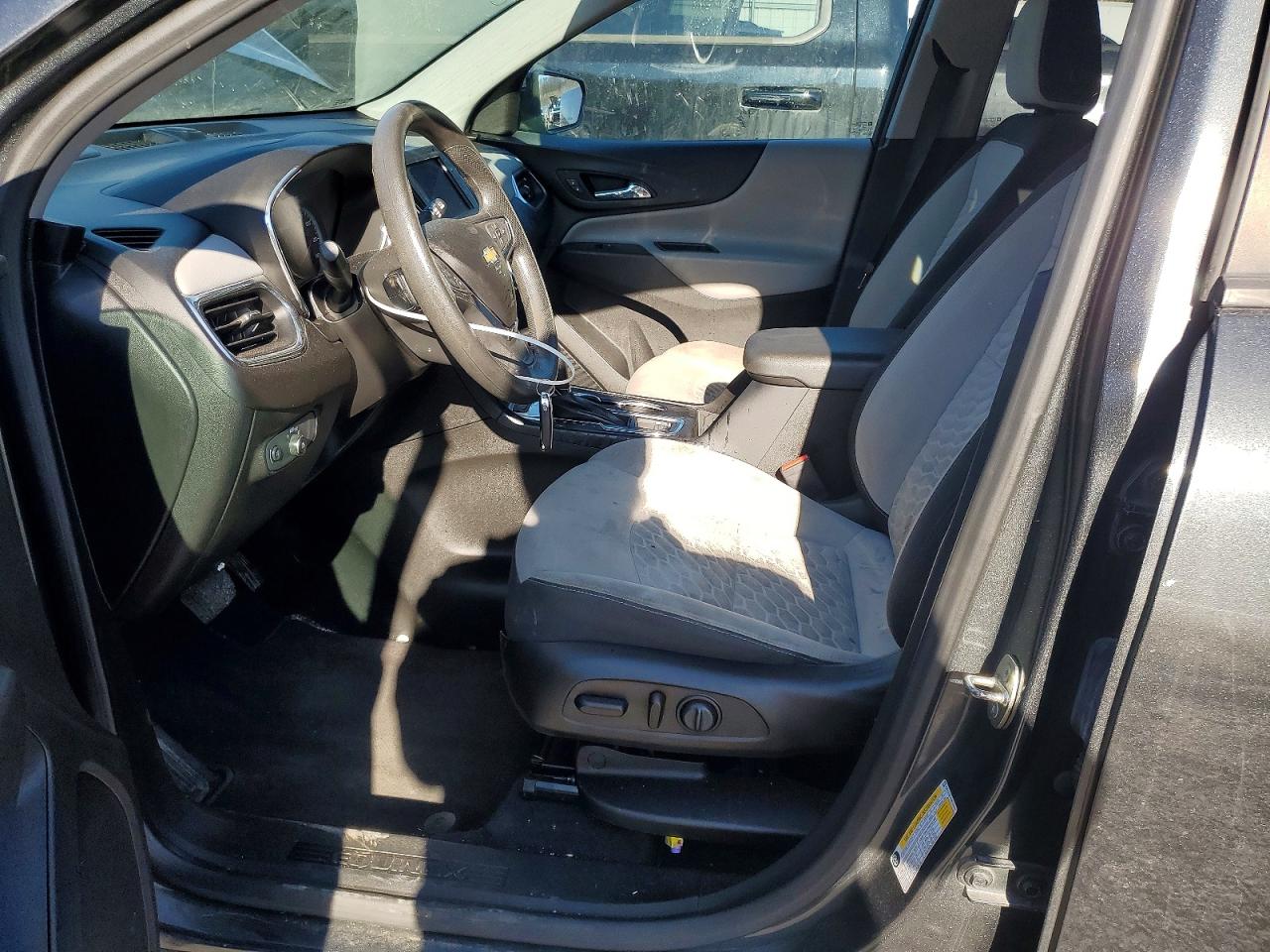 2021 CHEVROLET EQUINOX photo 7