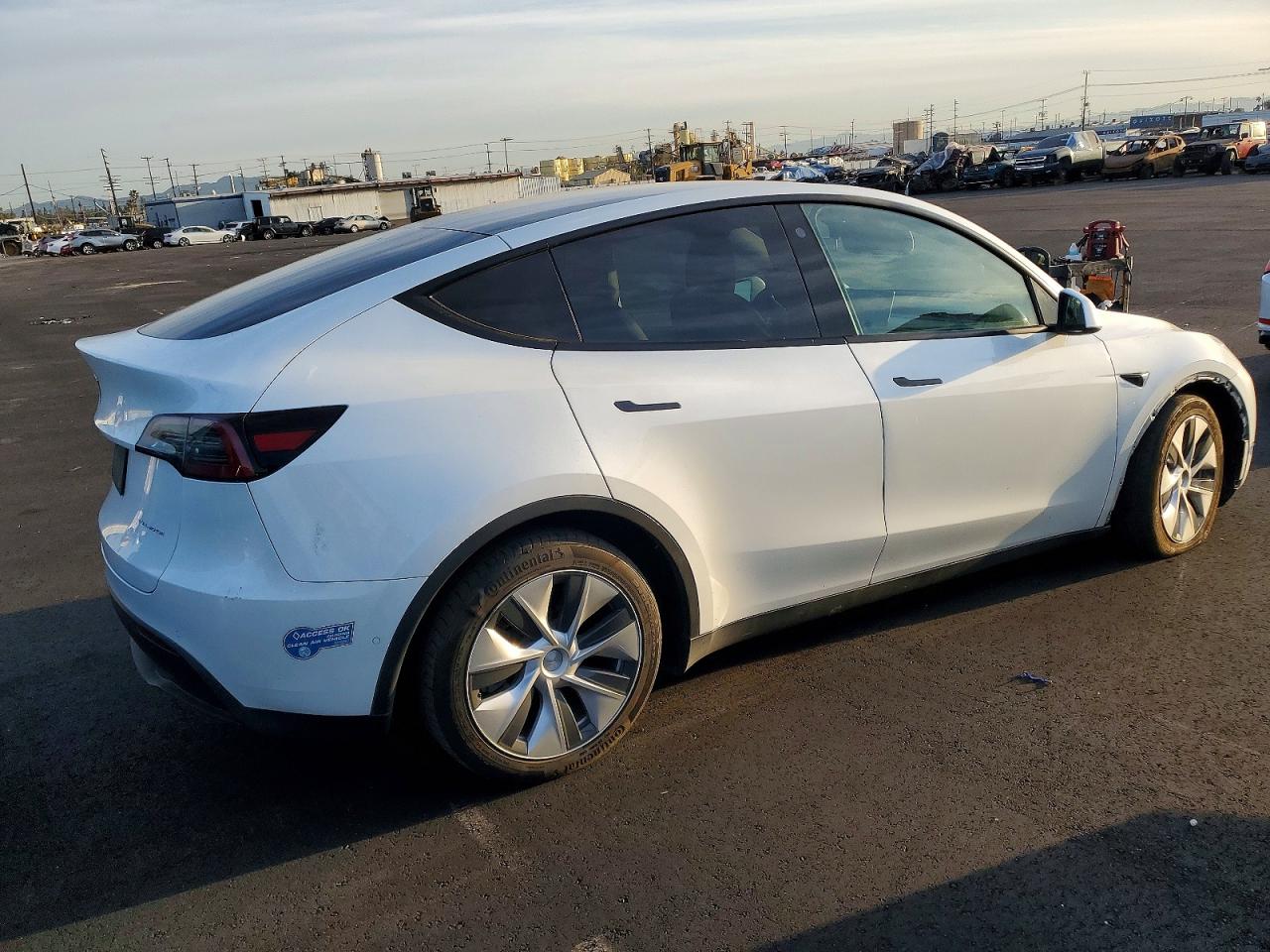 2021 TESLA MODEL Y photo 3