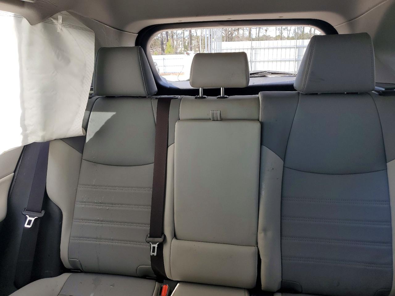 2019 TOYOTA RAV4 XLE PREMIUM photo 28