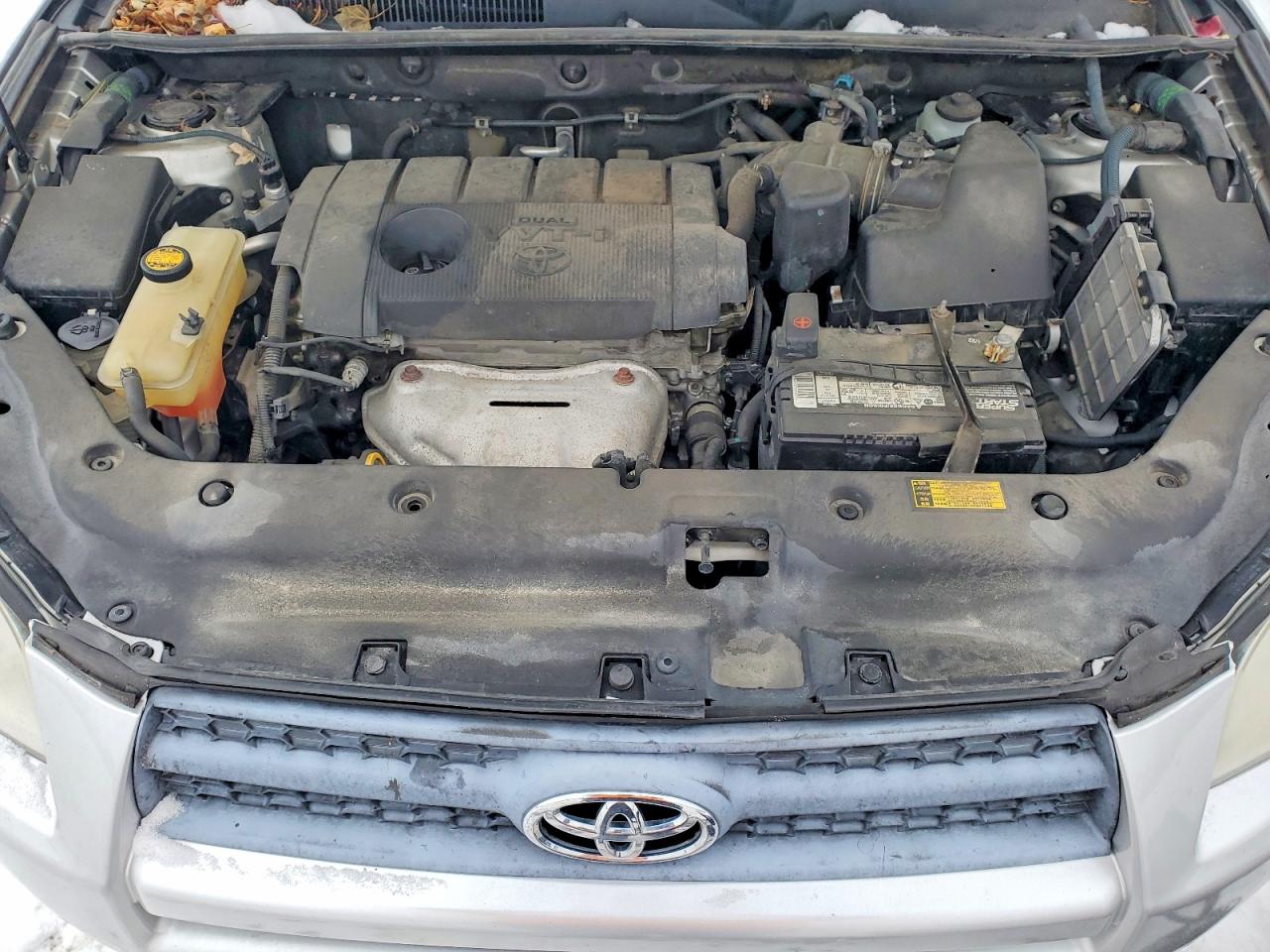 2011 TOYOTA RAV4 photo 12