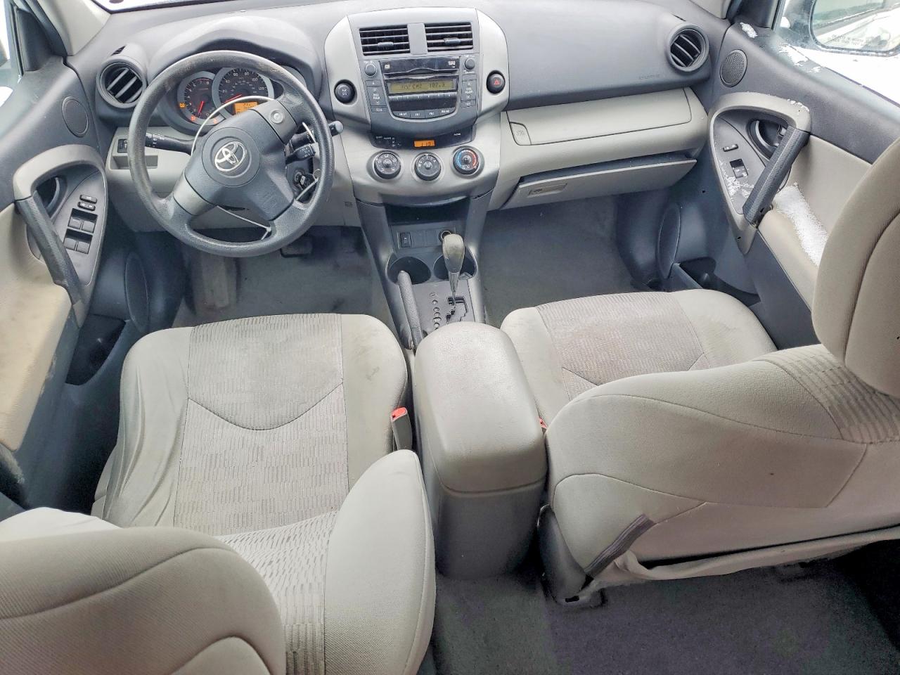 2011 TOYOTA RAV4 photo 8