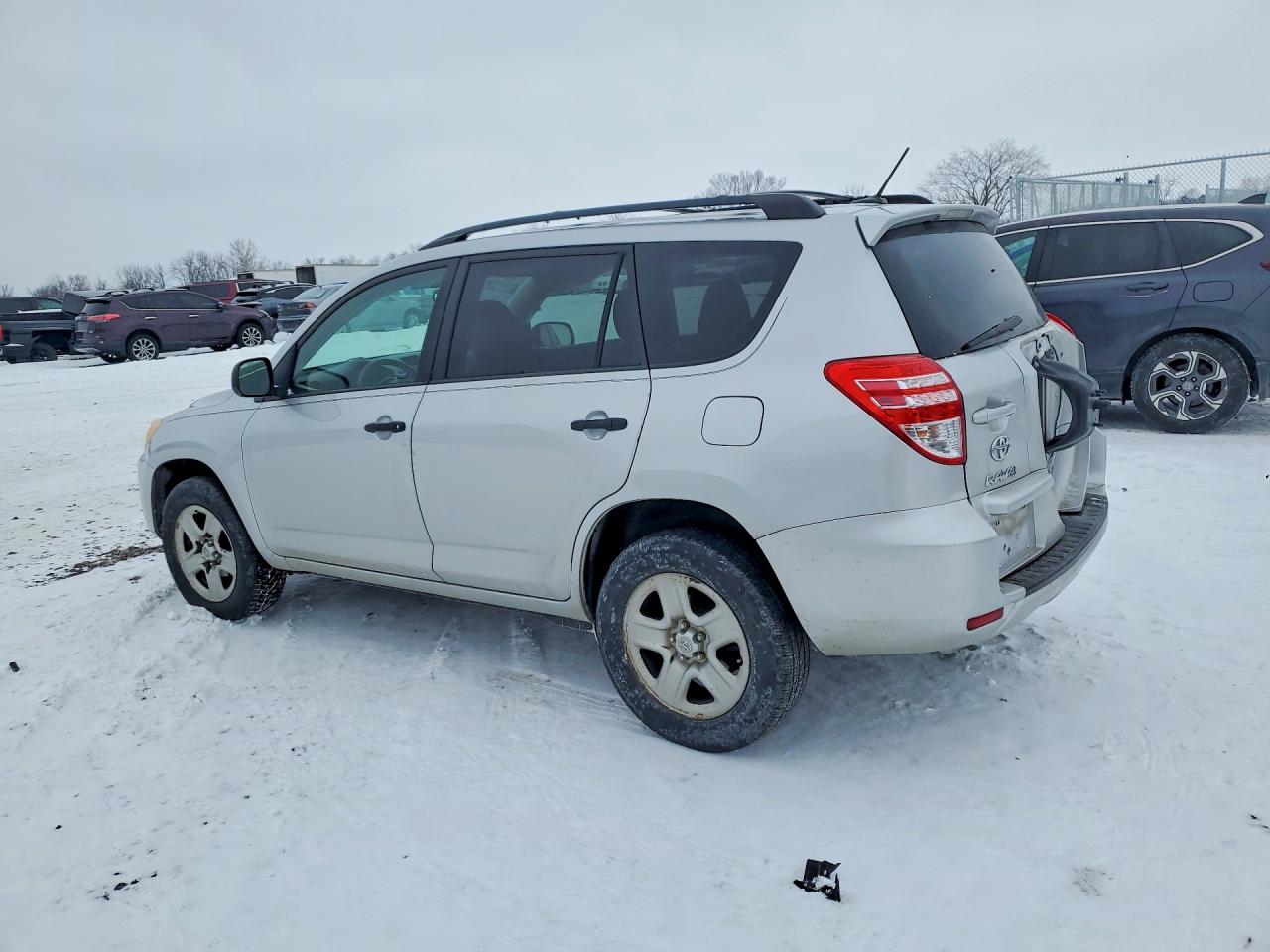 2011 TOYOTA RAV4 photo 2