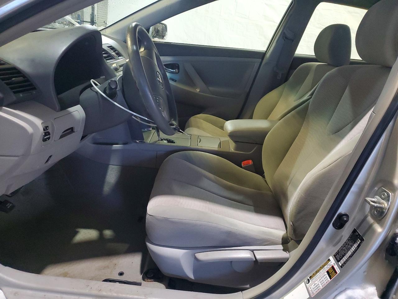 2010 TOYOTA CAMRY BASE photo 13