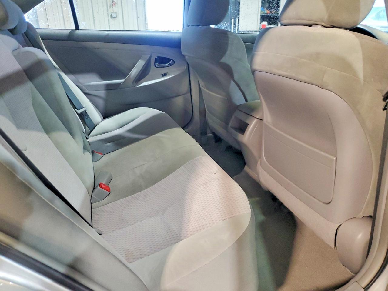 2010 TOYOTA CAMRY BASE photo 19