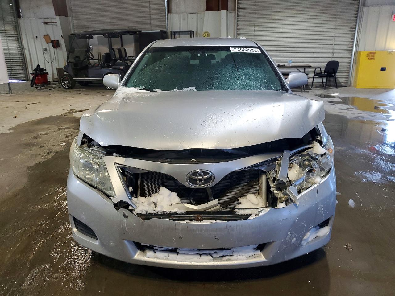 2010 TOYOTA CAMRY BASE photo 9