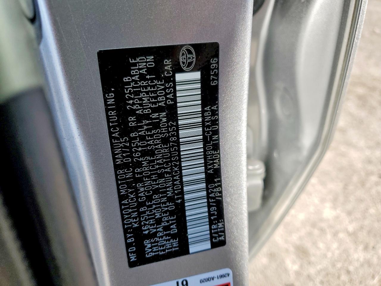 2025 TOYOTA CAMRY LE photo 12