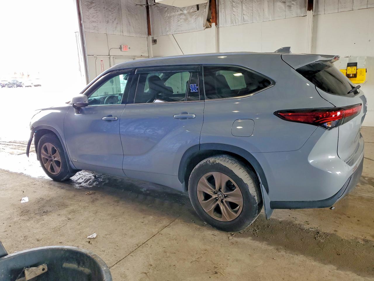 2022 TOYOTA HIGHLANDER HYBRID XLE photo 2