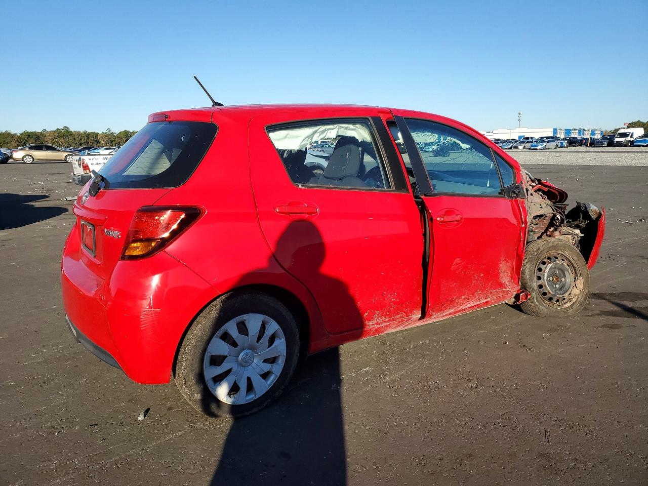 2016 TOYOTA YARIS 5-DOOR L photo 7