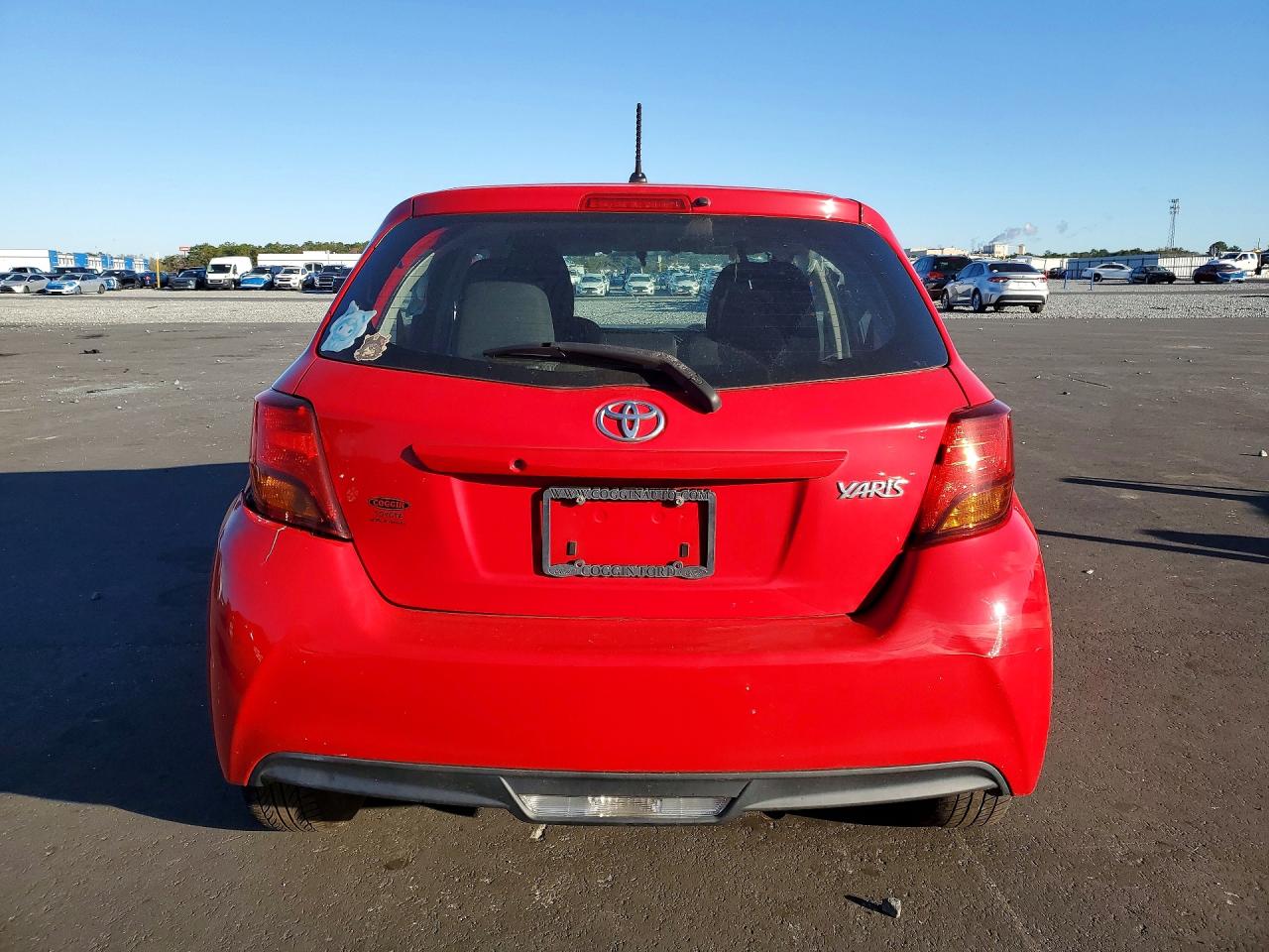 2016 TOYOTA YARIS 5-DOOR L photo 16