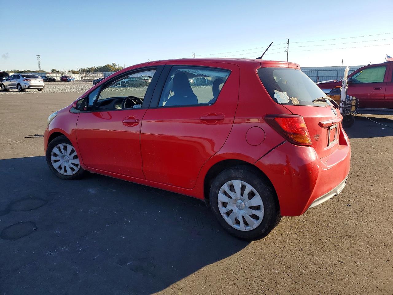 2016 TOYOTA YARIS 5-DOOR L photo 4
