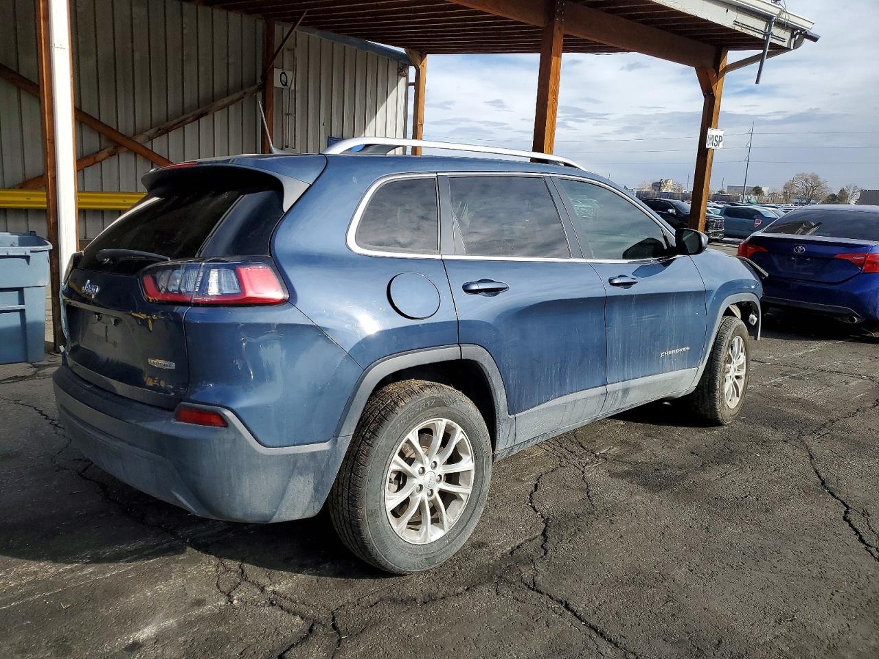 2019 JEEP CHEROKEE LATITUDE photo 3