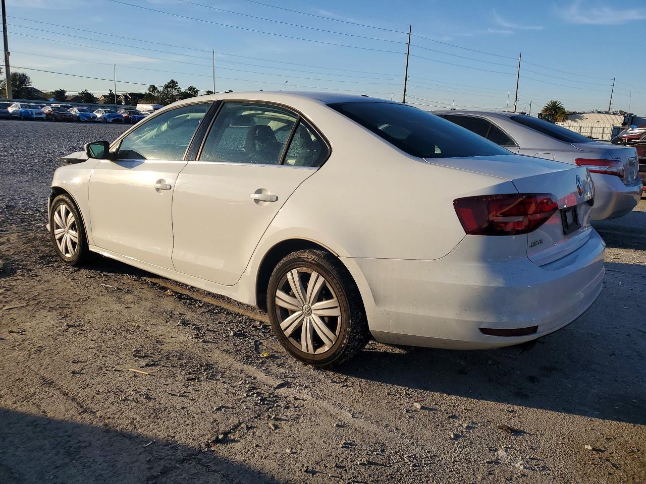 2017 VOLKSWAGEN JETTA S photo 2