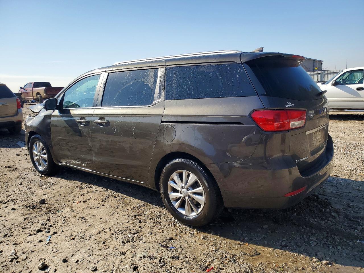 2016 KIA SEDONA LX photo 4