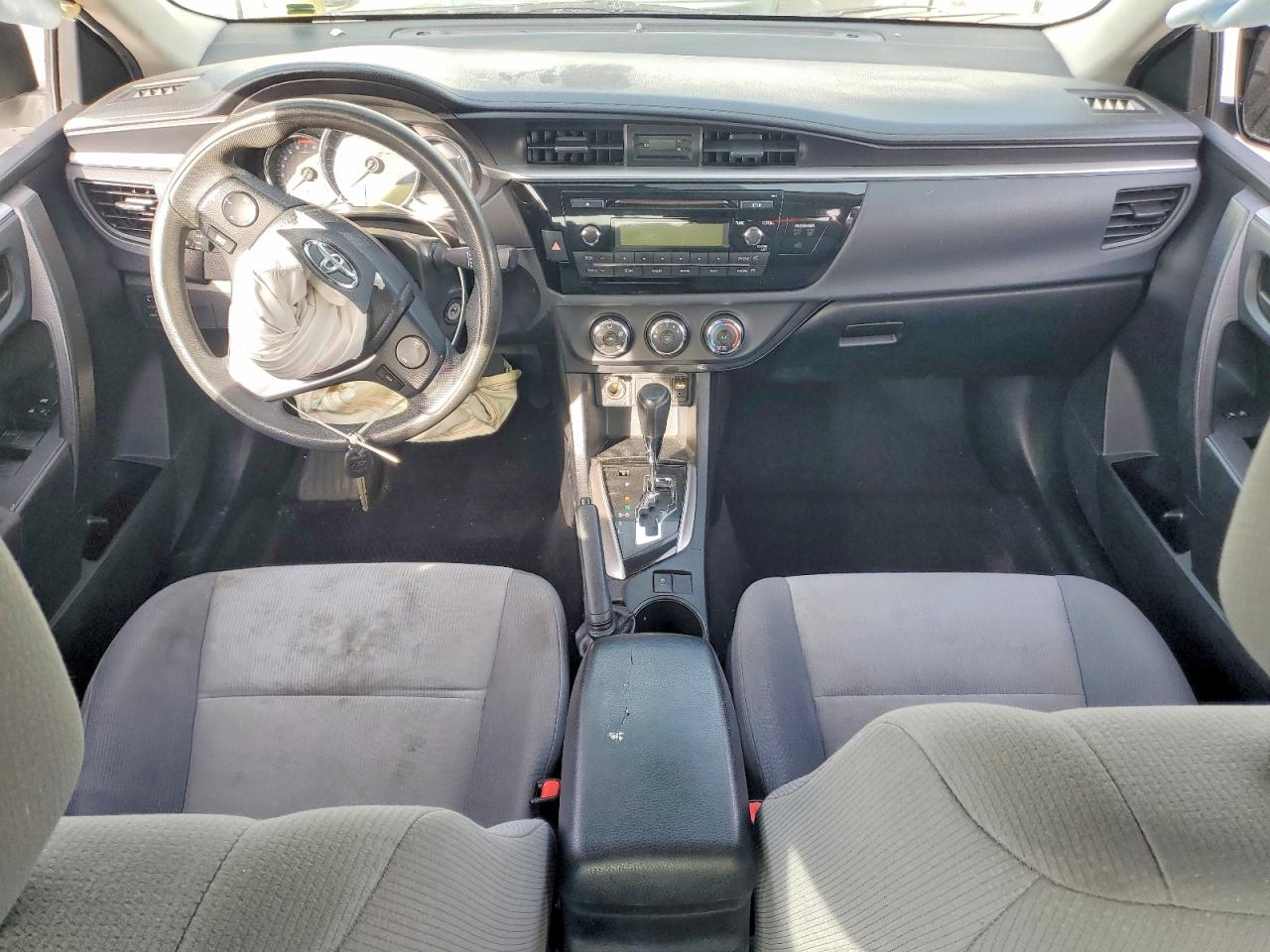 2015 TOYOTA COROLLA L photo 22