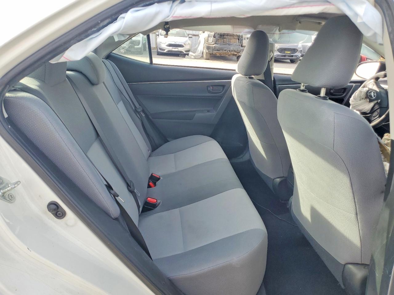 2015 TOYOTA COROLLA L photo 28