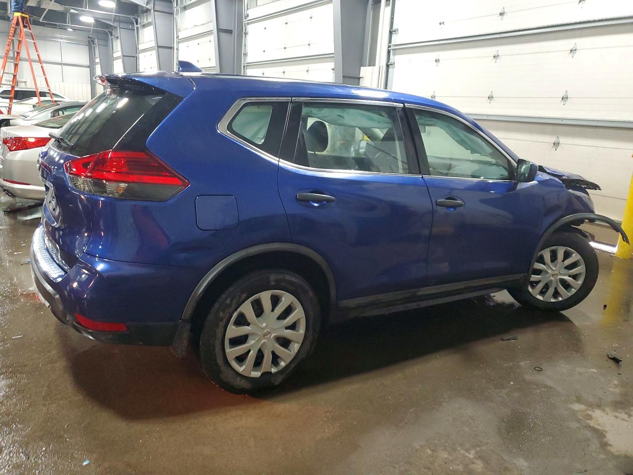 2017 NISSAN ROGUE S photo 5