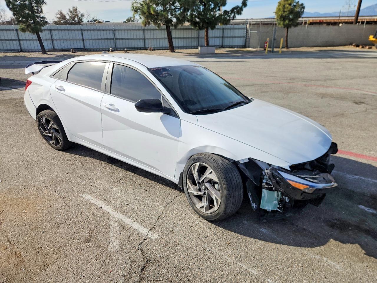2025 HYUNDAI ELANTRA SEL SPORT photo 7