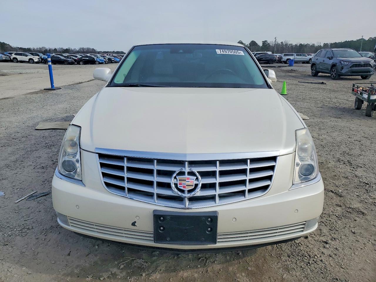 2008 CADILLAC DTS photo 9