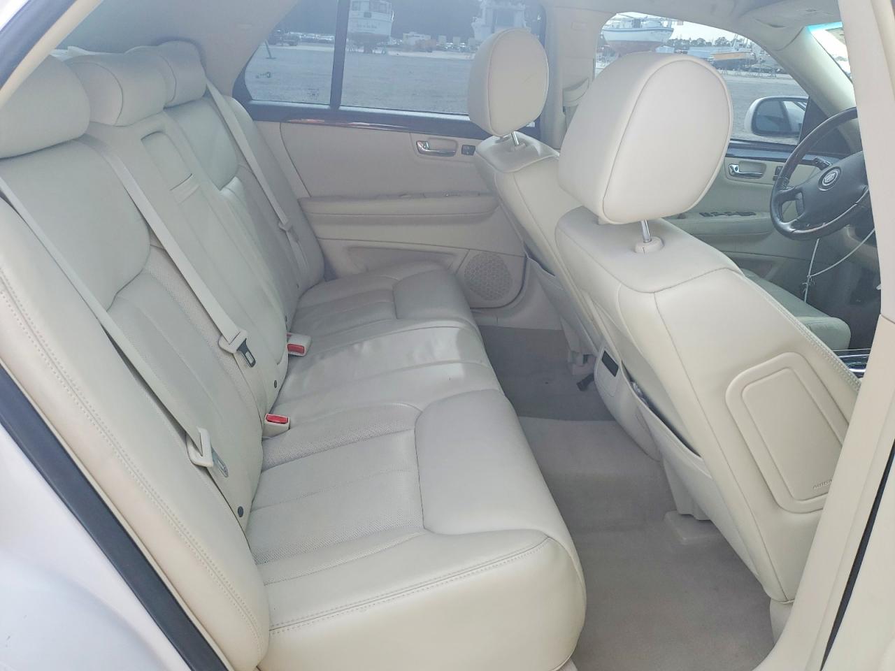 2008 CADILLAC DTS photo 19