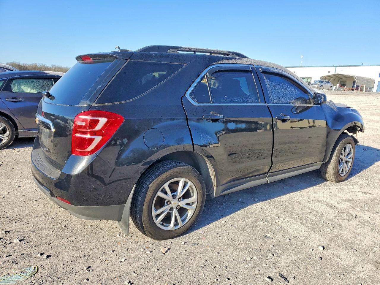 2017 CHEVROLET EQUINOX LT photo 3
