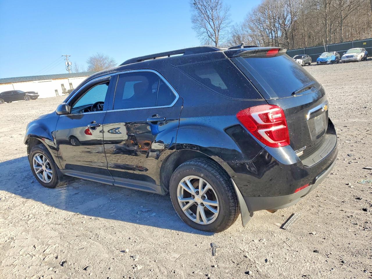 2017 CHEVROLET EQUINOX LT photo 2