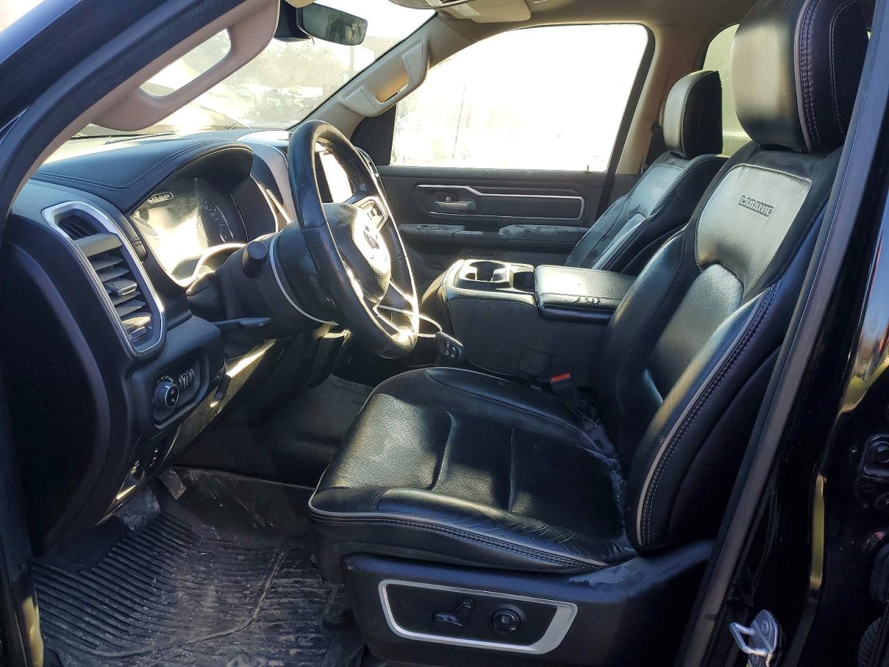 2019 RAM 1500 LARAMIE photo 7