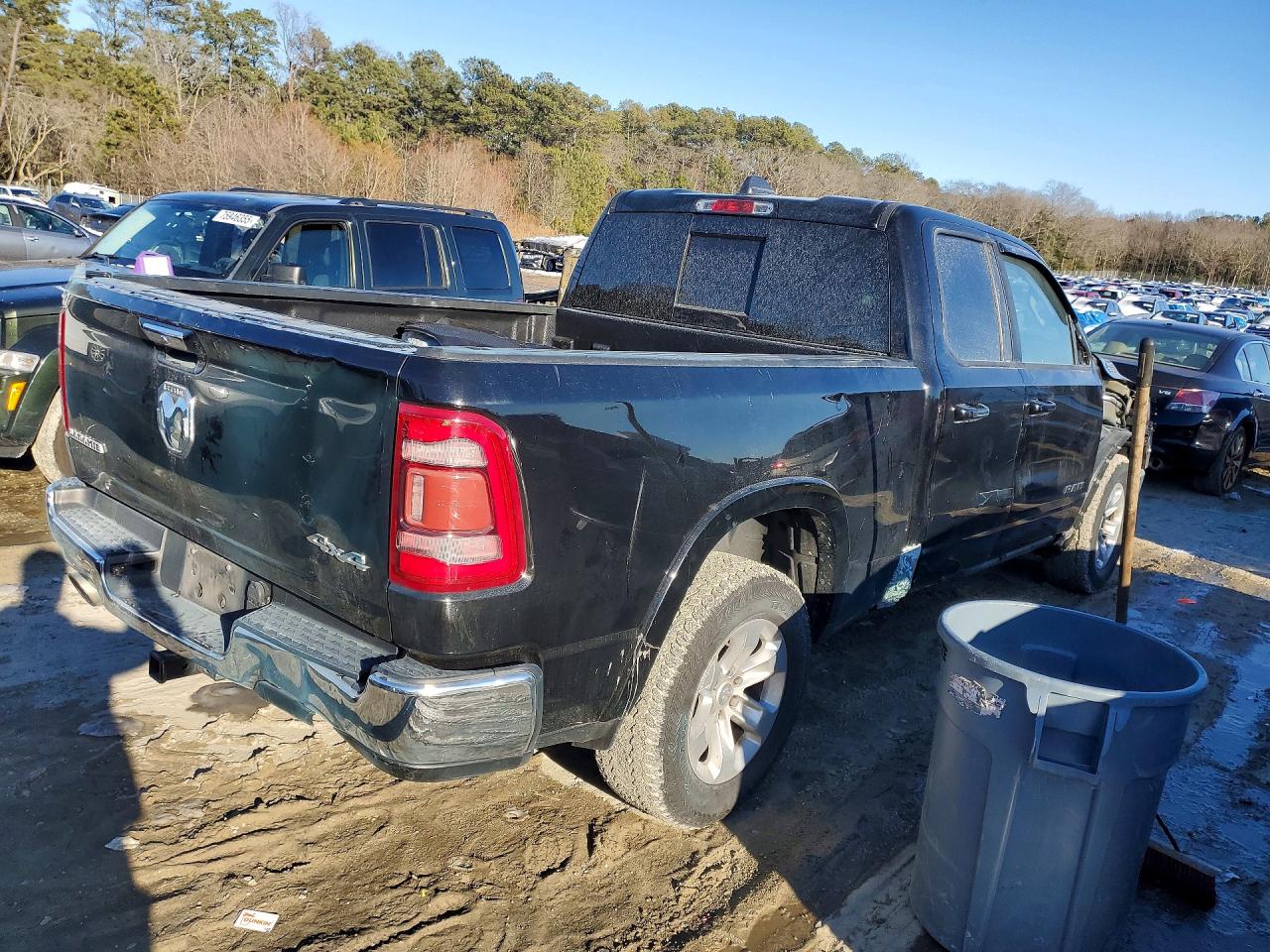 2019 RAM 1500 LARAMIE photo 3