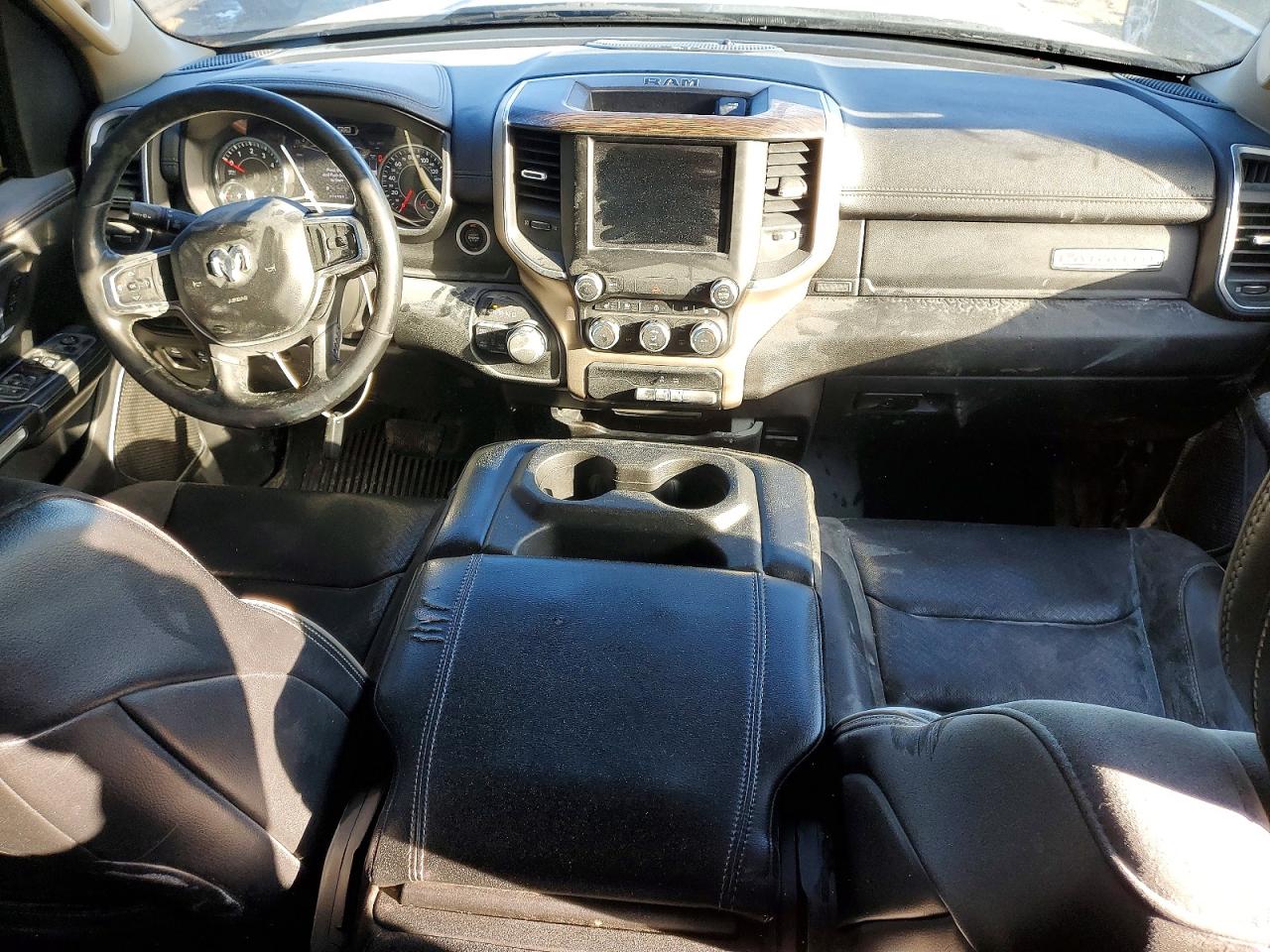 2019 RAM 1500 LARAMIE photo 8