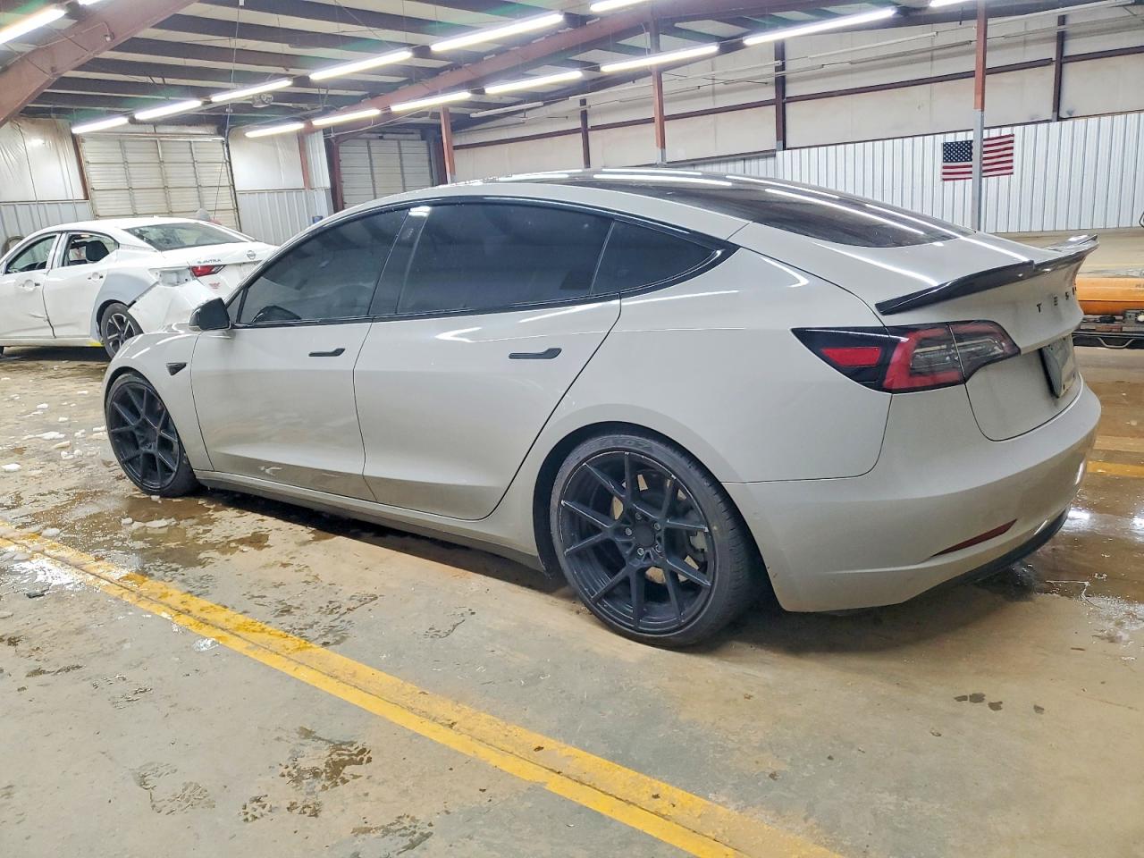 2018 TESLA MODEL 3 photo 4