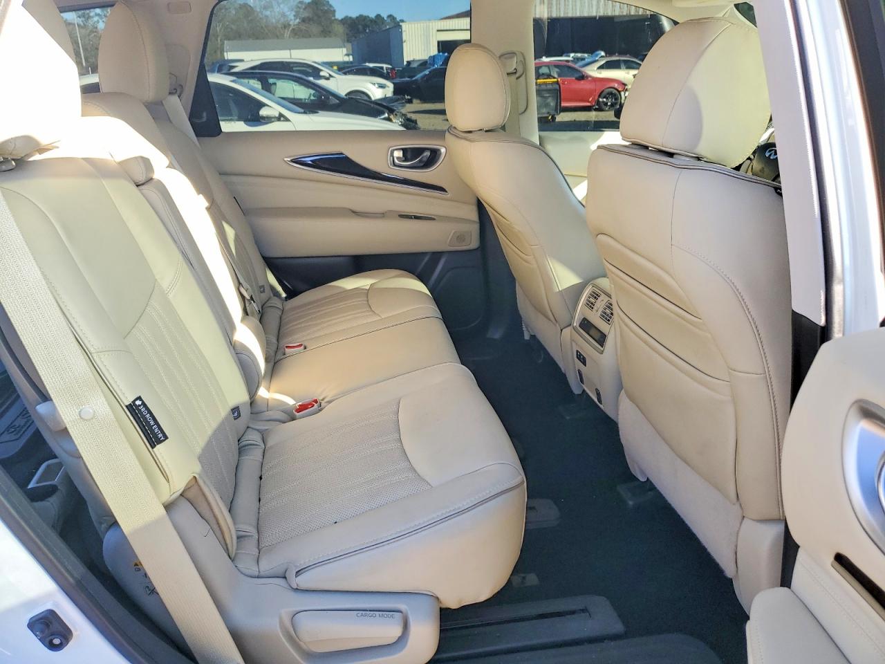2020 INFINITI QX60 LUXE photo 10