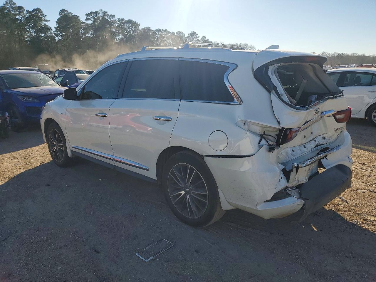 2020 INFINITI QX60 LUXE photo 2