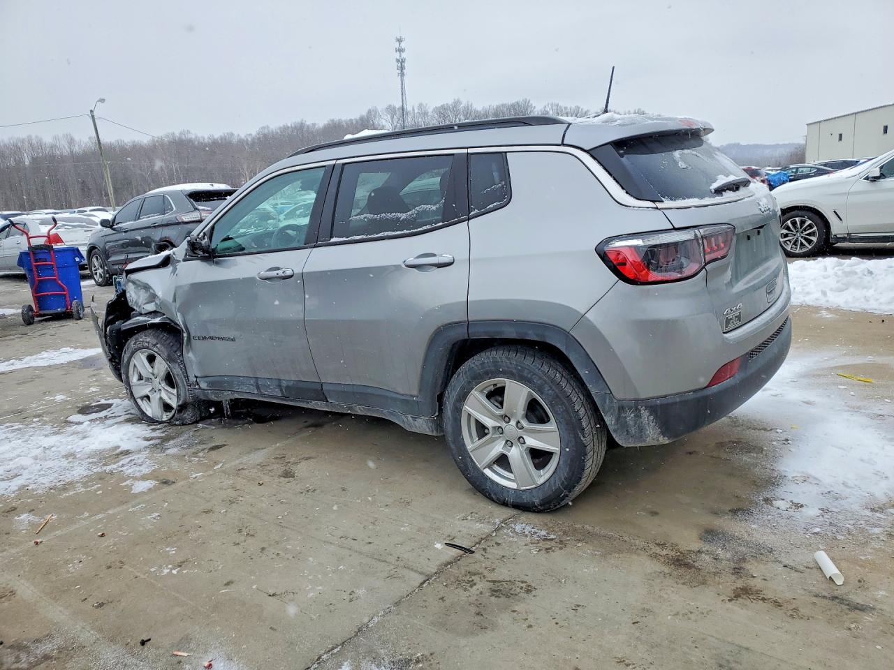 2022 JEEP COMPASS LATITUDE photo 2