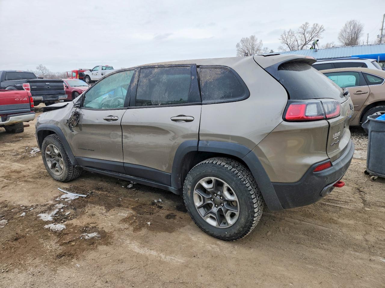 2019 JEEP CHEROKEE TRAILHAWK photo 2