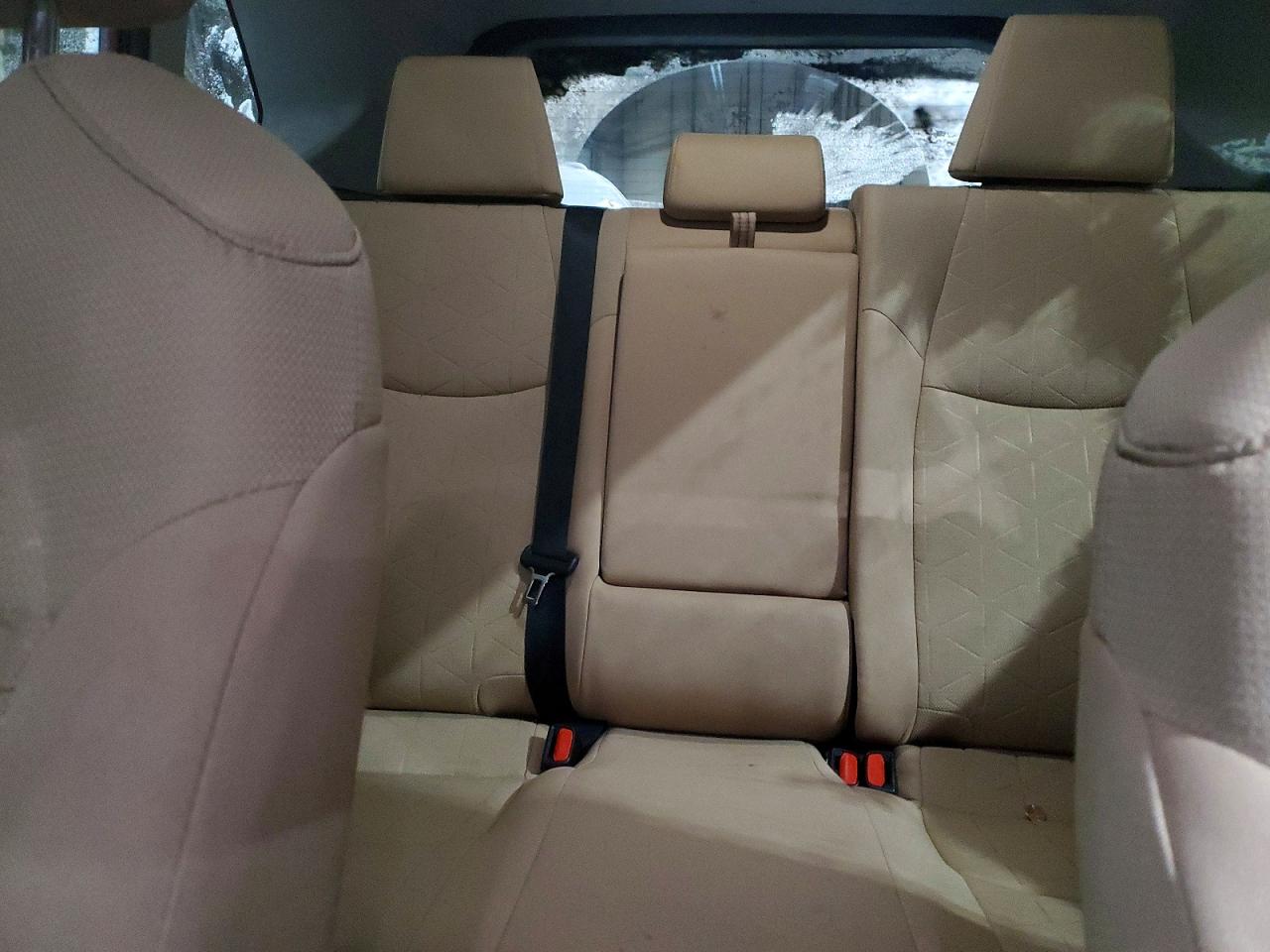 2022 TOYOTA RAV4 XLE photo 10
