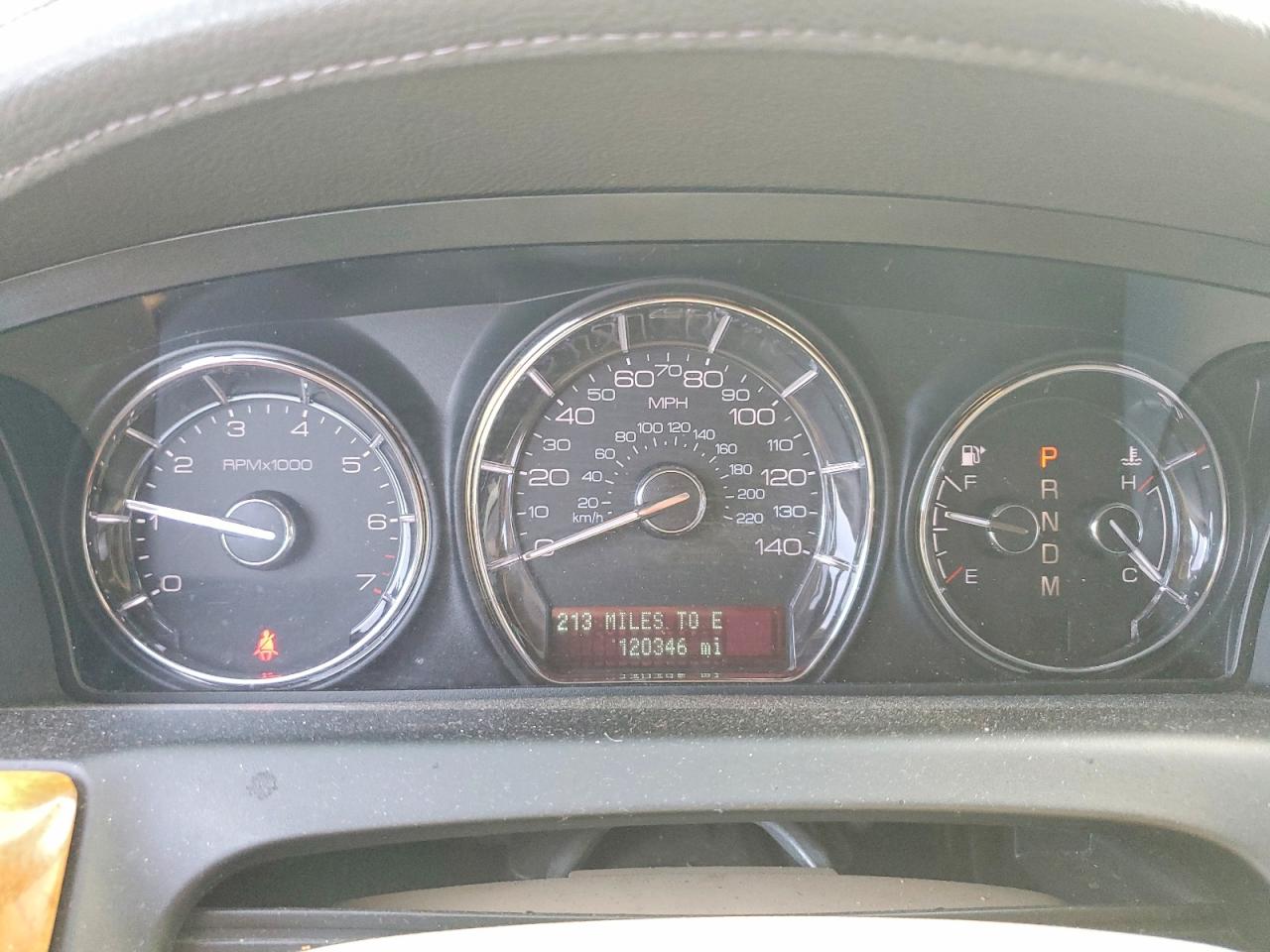 2011 LINCOLN MKS photo 17