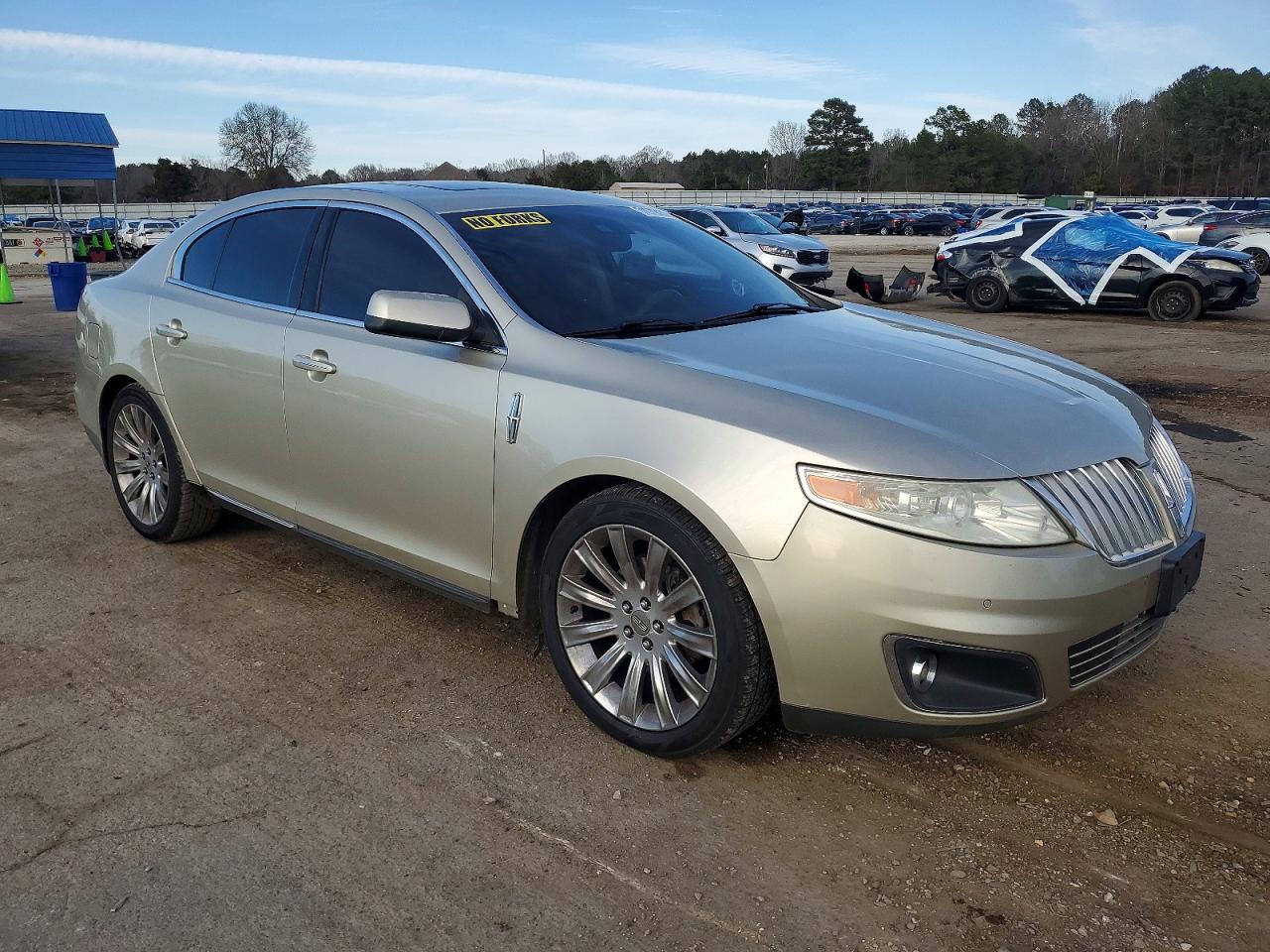 2011 LINCOLN MKS photo 7