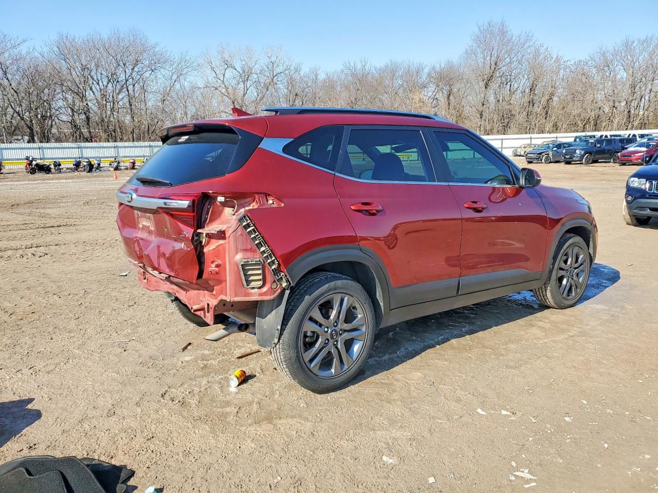 2021 KIA SELTOS S photo 3