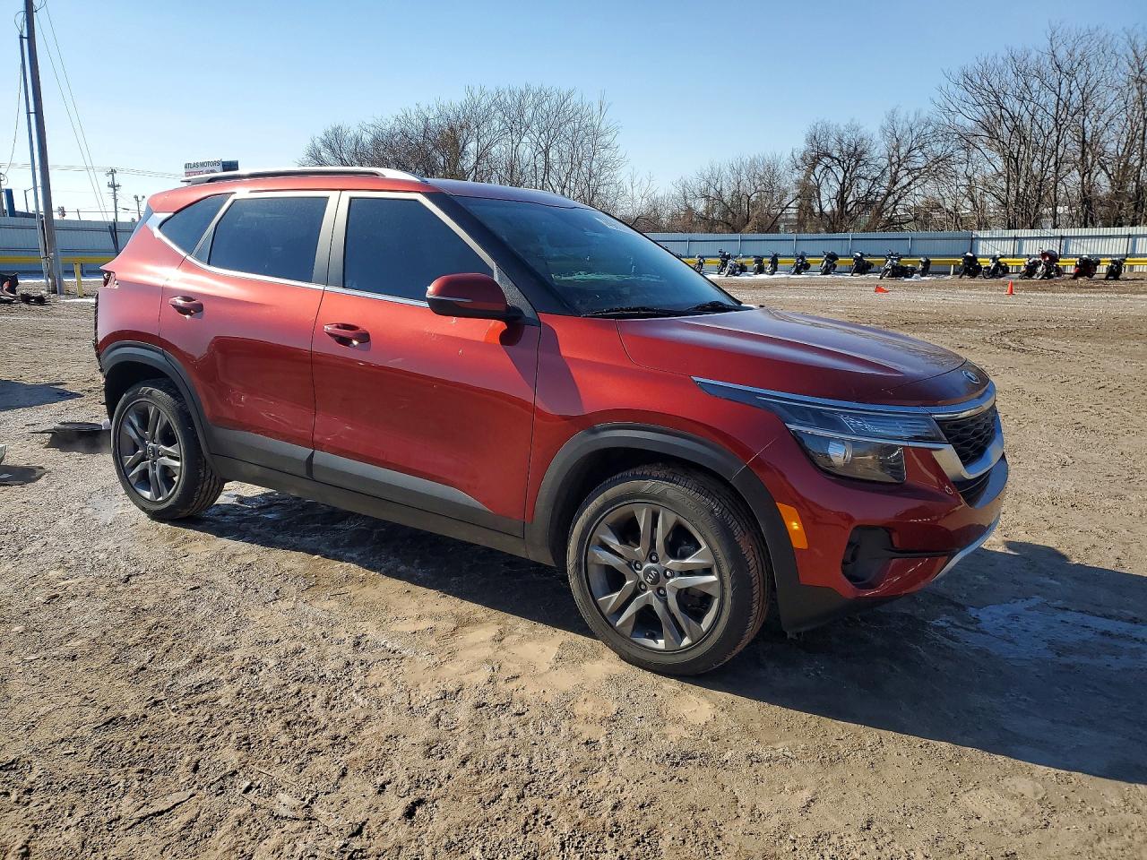 2021 KIA SELTOS S photo 4