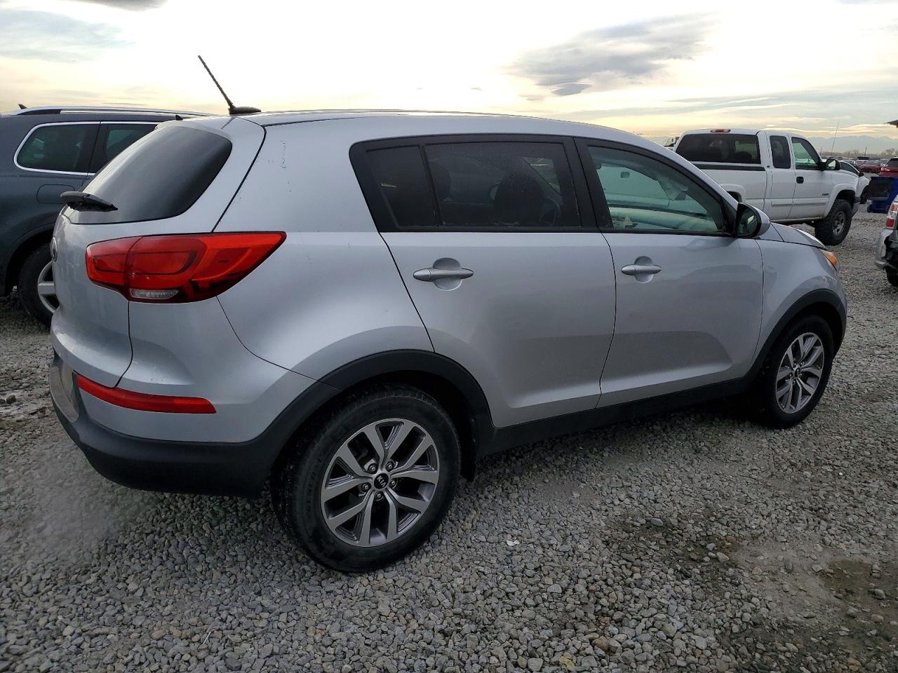 2016 KIA SPORTAGE LX photo 5
