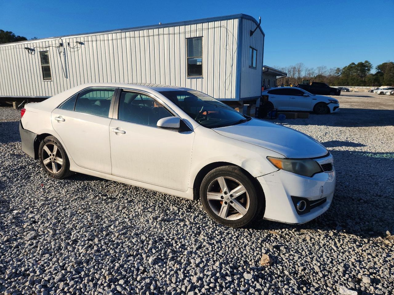 2012 TOYOTA CAMRY SE photo 7