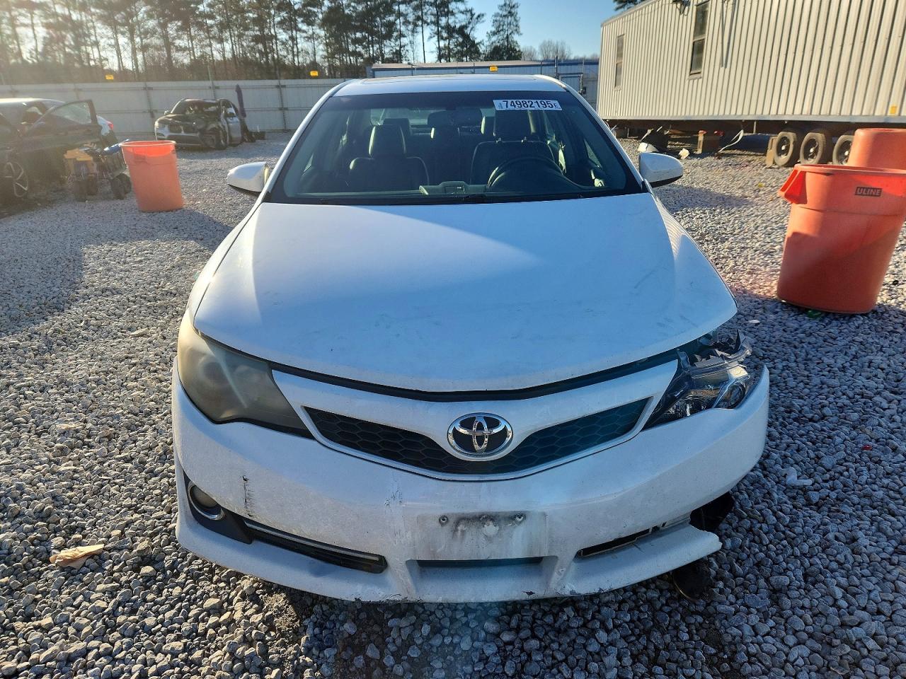 2012 TOYOTA CAMRY SE photo 9