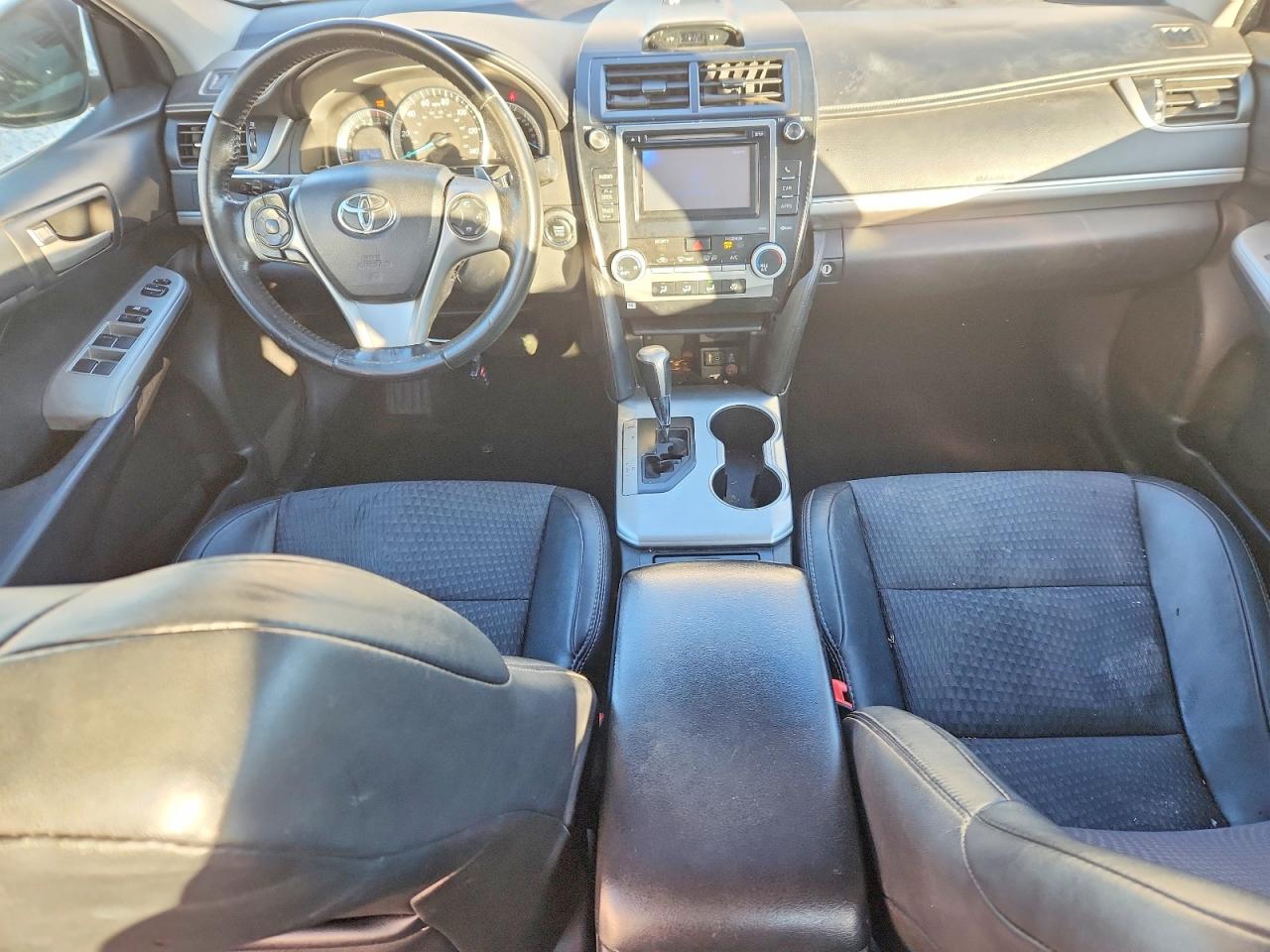 2012 TOYOTA CAMRY SE photo 15