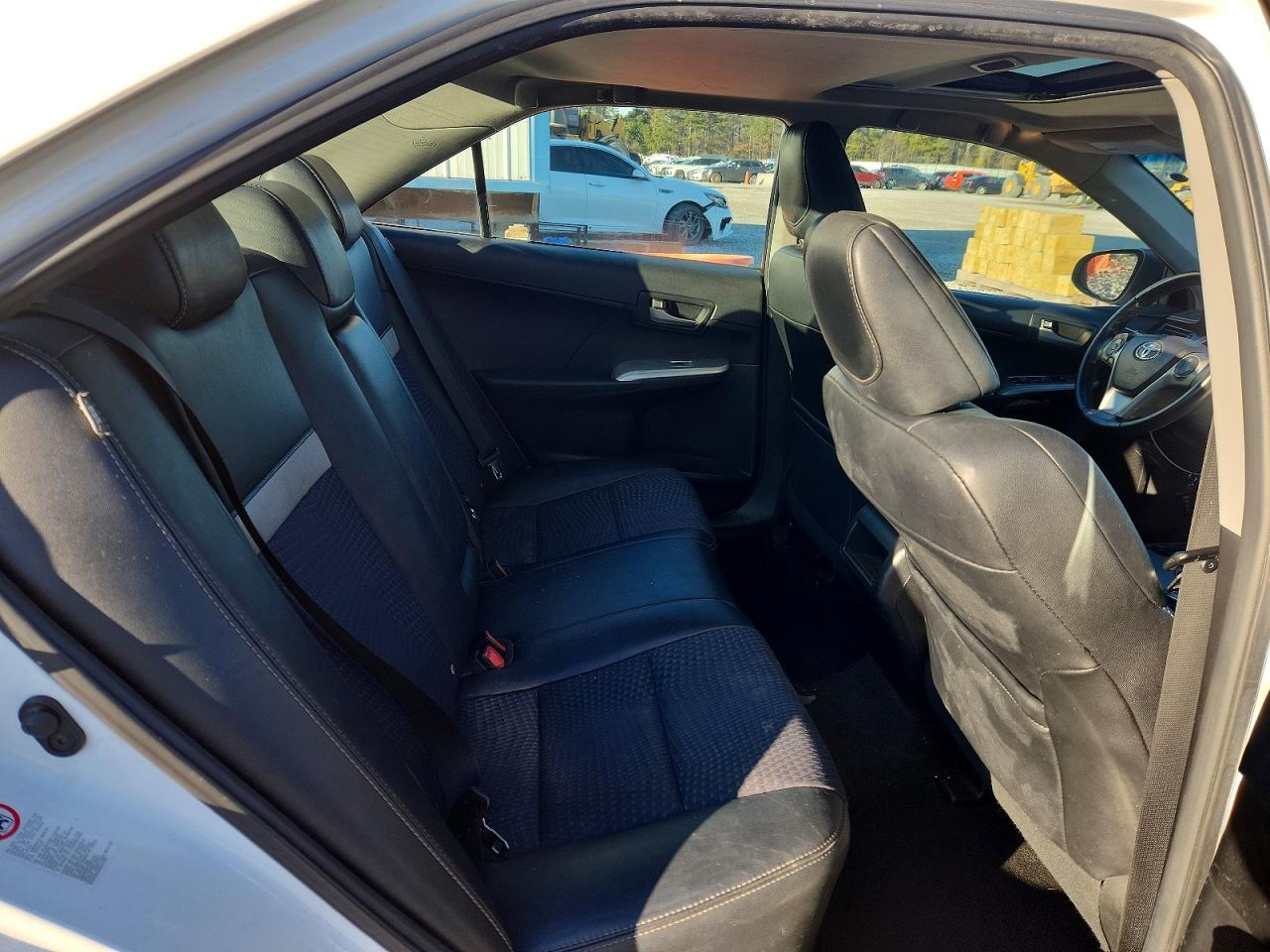 2012 TOYOTA CAMRY SE photo 19