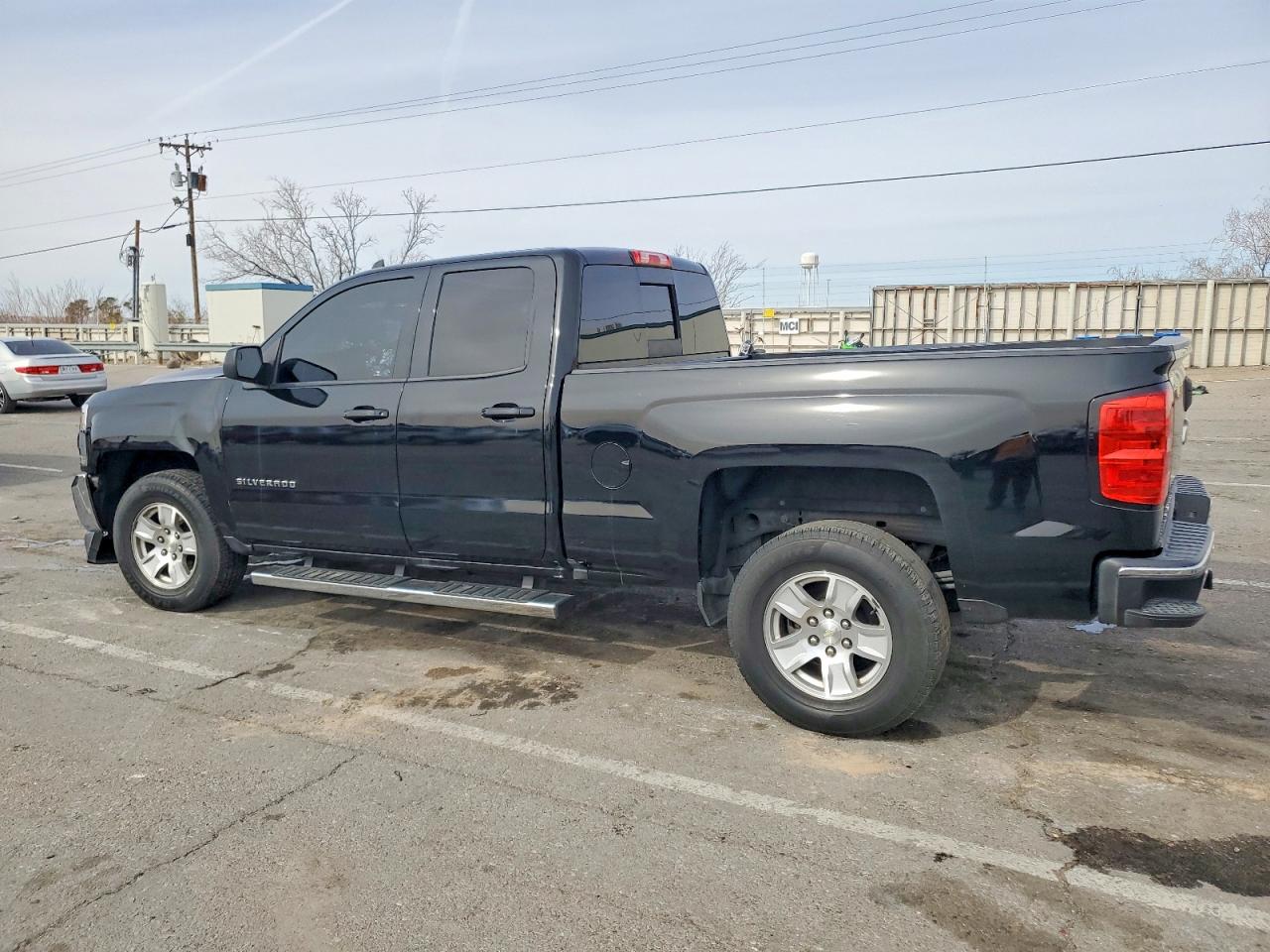2017 CHEVROLET SILVERADO C1500 LT photo 4