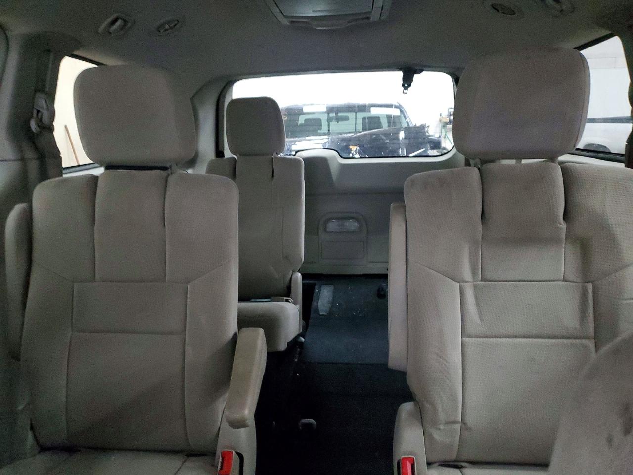2012 CHRYSLER TOWN & COUNTRY TOURING photo 10