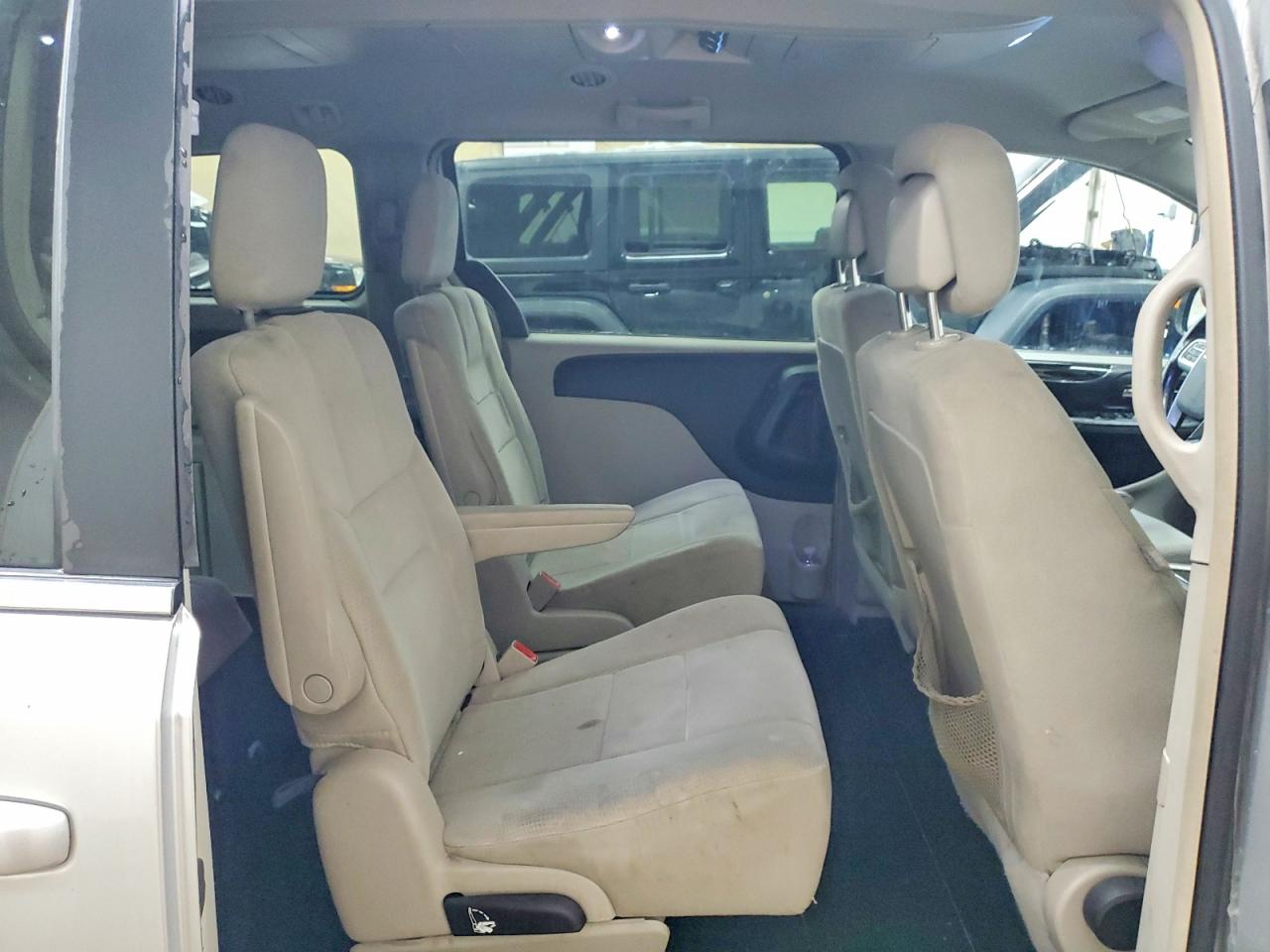 2012 CHRYSLER TOWN & COUNTRY TOURING photo 11