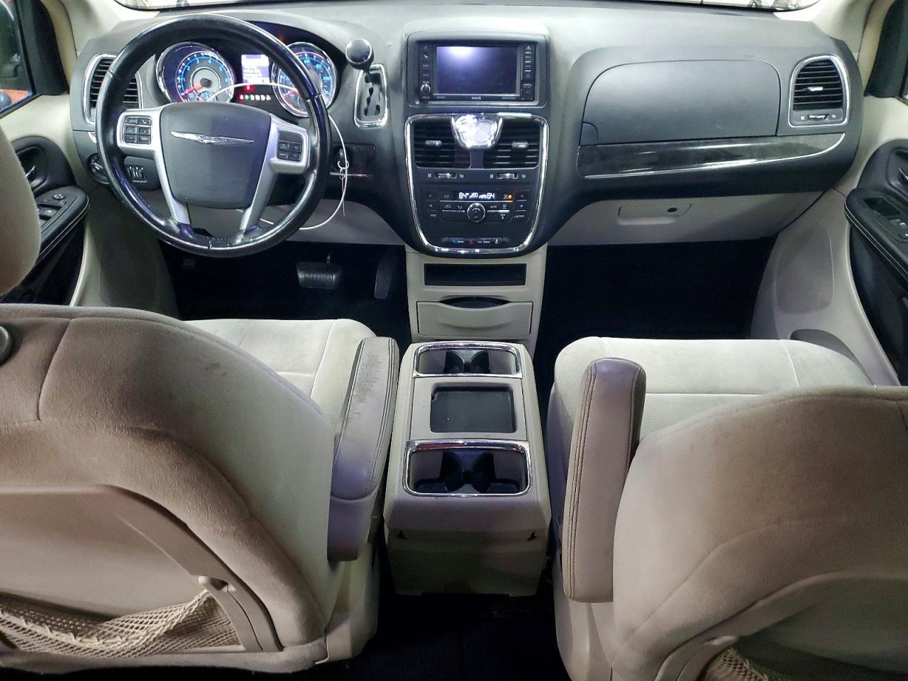 2012 CHRYSLER TOWN & COUNTRY TOURING photo 8
